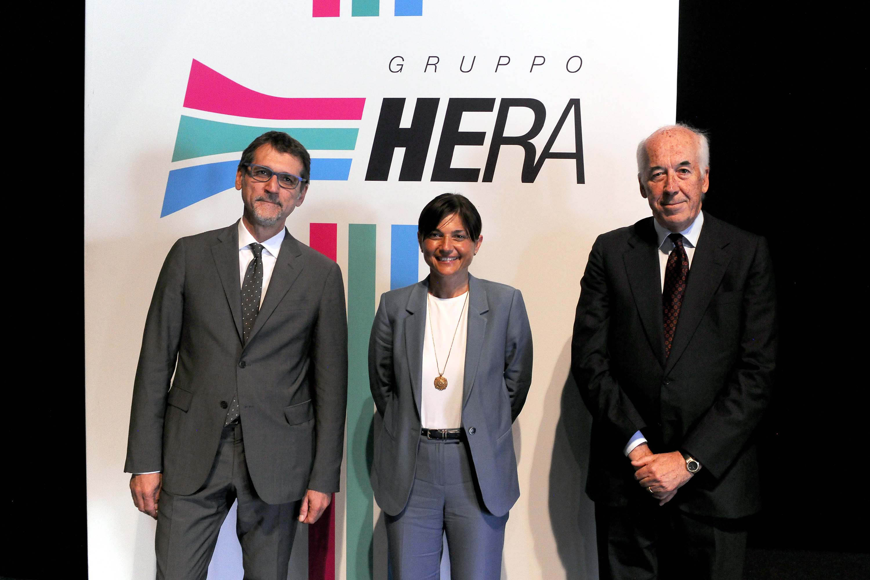 Virginio Merola (Sindaco Bologna), Debora Serracchiani (Presidente Regione Friuli Venezia Giulia) e Tomaso Tommasi di Vignano (Presidente Gruppo Hera S.p.A.) - Bologna 19/06/2015 (Foto Gruppo Hera S.p.A.)